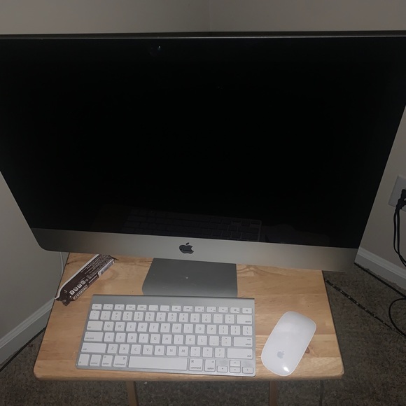 Apple computer - Picture 3 of 3